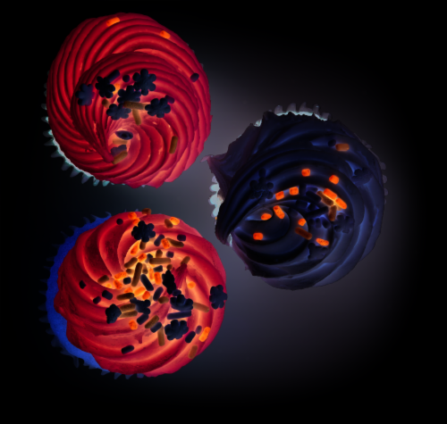 Bakery Fresh Assorted Chocolate & Vanilla Cupcakes Perspective: top