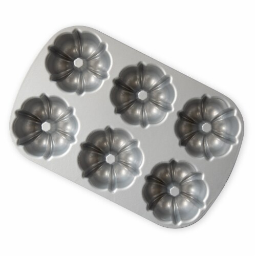 Nordic Ware Bundtlette Pan Perspective: top