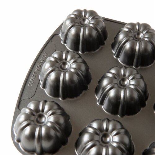 Nordic Ware Bundt Brownie Pan Perspective: top