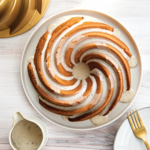 Nordic Ware Heritage Bundt - Silver Perspective: top