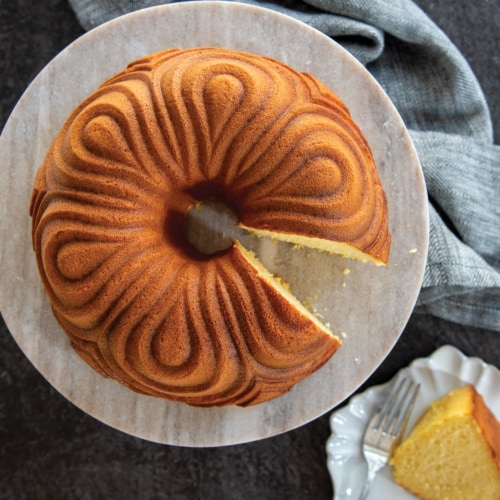 Nordic Ware Swirl Bundt Pan, 1 Piece - Fry's Food Stores