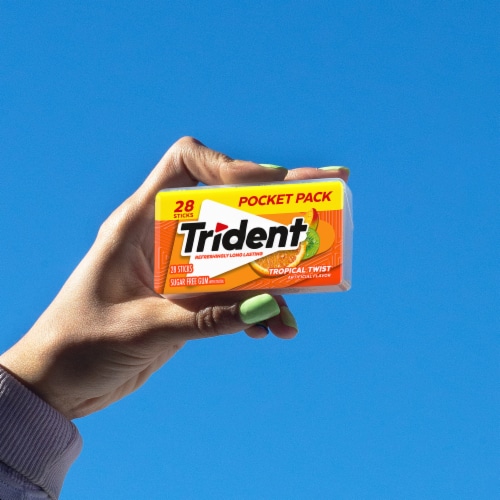 Trident Tropical Twist Sugar Free Gum Pocket Pack Perspective: top