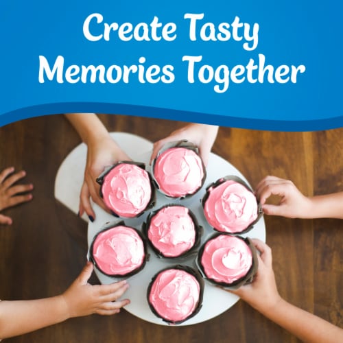 Pillsbury Creamy Supreme Strawberry Frosting Perspective: top