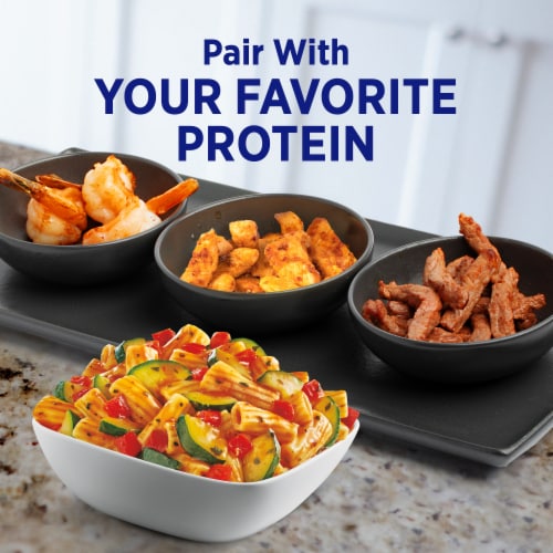 Birds Eye Steamfresh Rigatoni And Vegetables and Zesty Marinara Frozen Side Dish Perspective: top