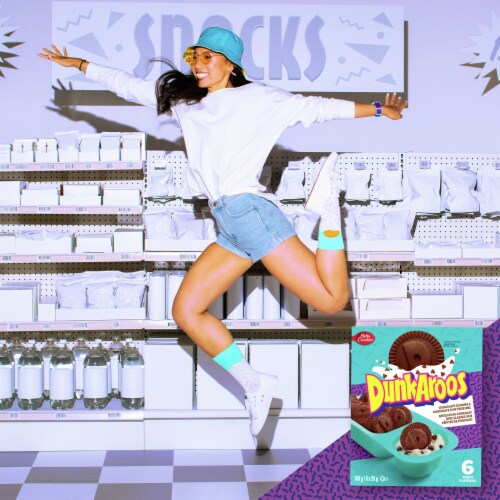 Dunkaroos Chocolate Cookies and Chocolate Chip Frosting Perspective: top