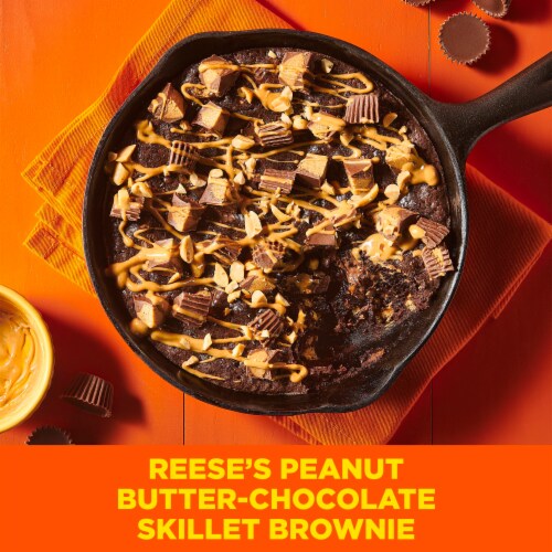 Betty Crocker REESE'S Brownie Mix With REESE’S Peanut Butter Chips Perspective: top