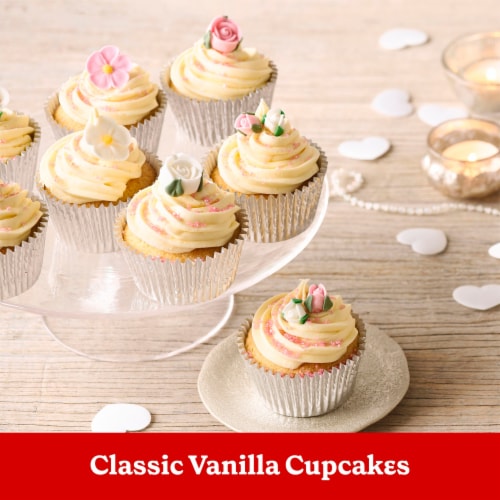 Betty Crocker Delights Super Moist French Vanilla Flavored Cake Mix Perspective: top