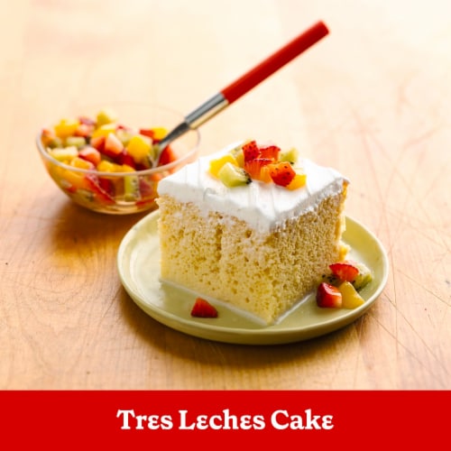 Betty Crocker™ HomeStyle Fluffy White Frosting Mix Perspective: top