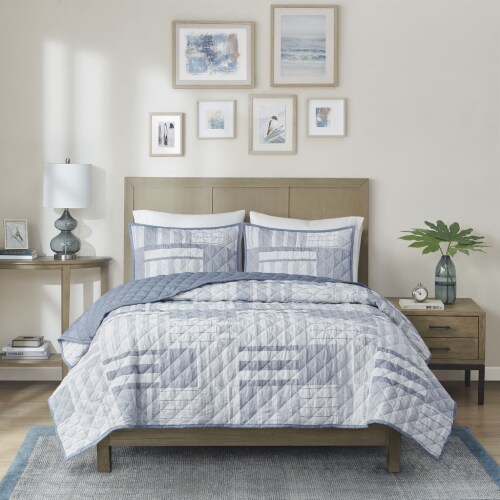 Graham 3 Piece Jacquard Patchwork Quilt Set Perspective: top