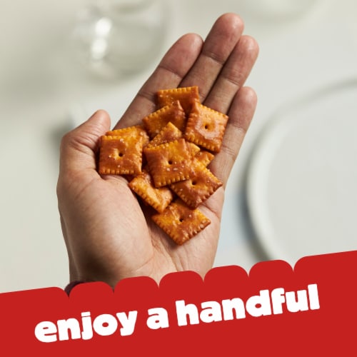 Cheez-It® Extra Toasty Cheese Snack Crackers Grab and Go Perspective: top