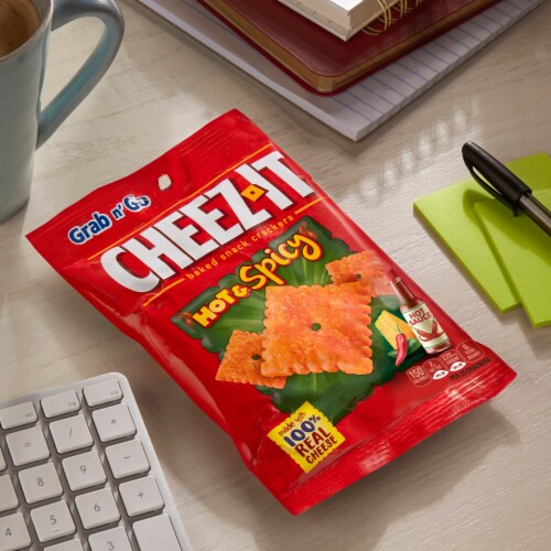Cheez-It® Hot and Spicy Cheese Snack Crackers Grab and Go Perspective: top