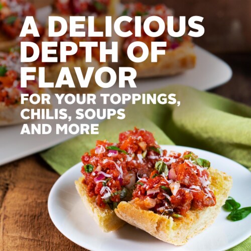 Hunt's 100% Natural Diced Tomatoes Perspective: top