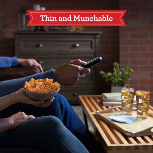 Town House® Flatbread Crisps Tomato Basil and Mozzarella Oven Baked Snack Crackers Perspective: top