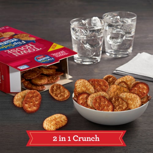 Town House FlipSides Minis House Seasoned Wheat Crackers Perspective: top