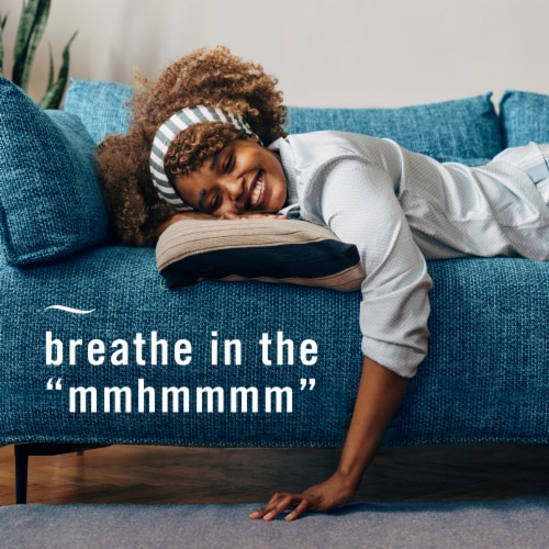 Febreze Odor-Fighting Fabric Refresher Refresh & Energize Perspective: top