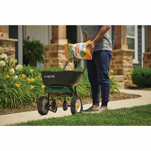 Scotts® Turf Builder® Summerguard® Insect Control Lawn Food Perspective: top
