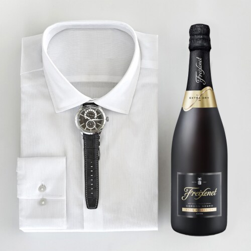 Freixenet Extra Dry Cordon Negro Cava Spain Sparkling Wine Perspective: top