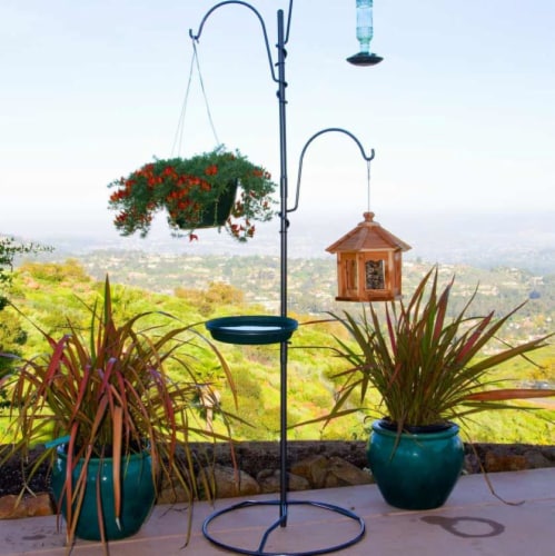 Yard Butler Santas Helper Tree Stand Perspective: top