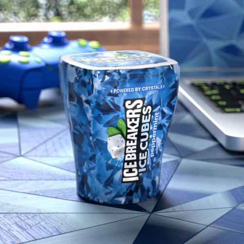 ICE BREAKERS iCE CUBES Peppermint Flavored Sugar Free Chewing Gum Bottle Perspective: top