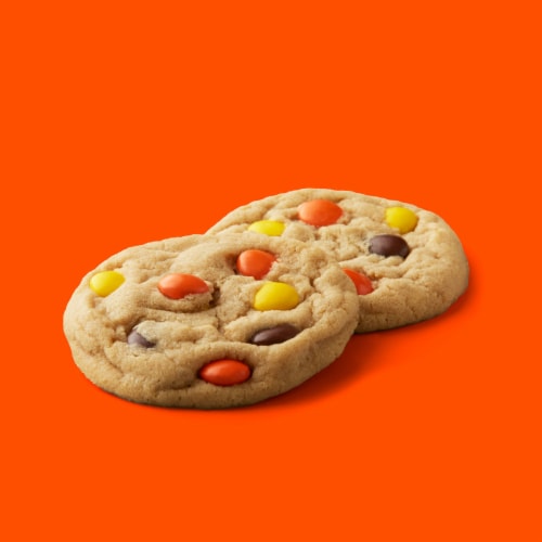 REESE'S PIECES Peanut Butter In a Crunchy Shell Christmas Candy Box Perspective: top