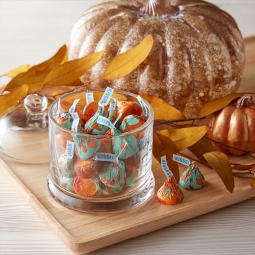 HERSHEY'S KISSES Milk Chocolate Autumn Foils Halloween Candy Bag Perspective: top