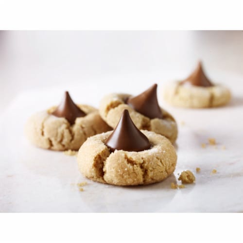 HERSHEY'S KISSES Milk Chocolate Candy Family Pack Perspective: top