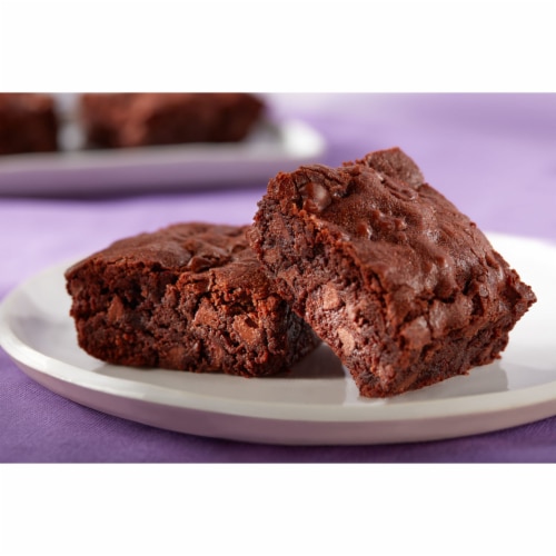 HERSHEY'S Sugar Free Chocolate Baking Chips Bag Perspective: top