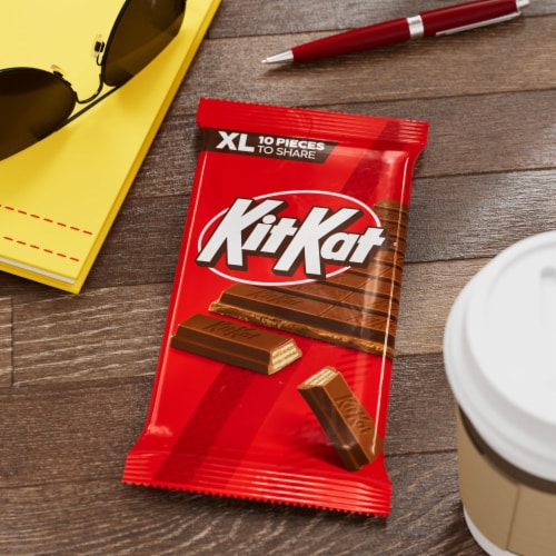 KIT KAT® Milk Chocolate Wafer XL Candy Bar Perspective: top