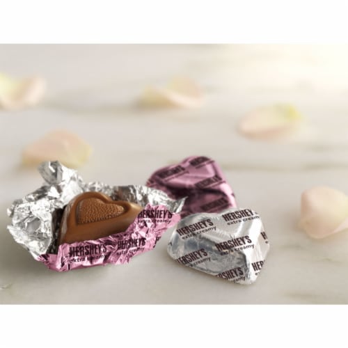 HERSHEY'S Milk Chocolate Hearts Valentine Candy Bag Perspective: top