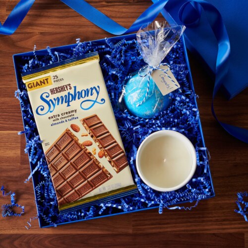 HERSHEY'S SYMPHONY Chocolate Almond Toffee Giant Candy Bar Perspective: top