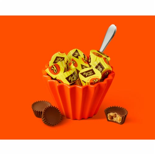 REESE'S Miniatures with REESE'S Puffs Milk Chocolate Peanut Butter Cups Candy Share Pack Perspective: top