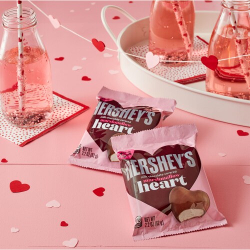 HERSHEY'S Milk Chocolate Covered Marshmallow Heart Valentine Candy Pack Perspective: top