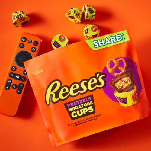 REESE'S STUFFED WITH PRETZELS Miniatures Milk Chocolate Peanut Butter Cups Candy Share Pack Perspective: top