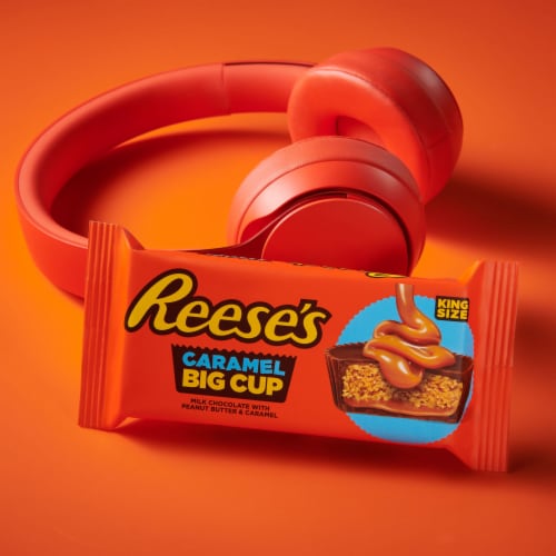 REESE'S Big Cup Caramel Milk Chocolate King Size Peanut Butter Cups Candy Pack Perspective: top