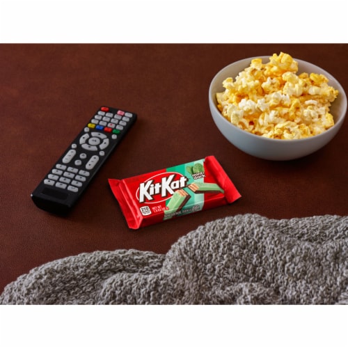 KIT KAT® DUOS Dark Chocolate Mint Wafer Candy Bar Perspective: top