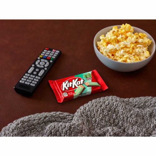 KIT KAT® DUOS Mint and Dark Chocolate Wafer Candy Bar Perspective: top
