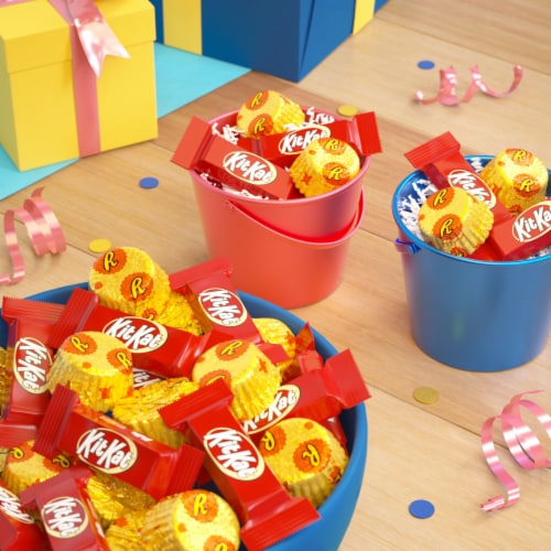 KIT KAT® and REESE'S Assorted Milk Chocolate Flavored Candy Party Pack Perspective: top