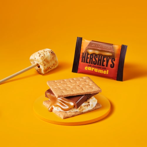 HERSHEY'S Milk Chocolate with Caramel Candy Bars Perspective: top