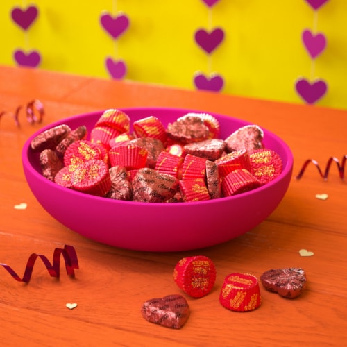 REESE'S Assorted Chocolate Peanut Butter Shapes Valentine Candy Bag Perspective: top