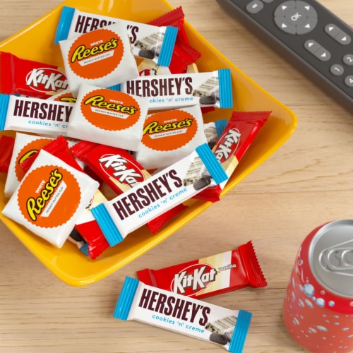 HERSHEY'S KIT KAT® and REESE'S Assorted Flavored Snack Size Candy Party Pack Perspective: top