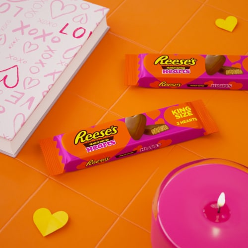 REESE'S Milk Chocolate Peanut Butter Hearts Valentine Candy King Size Pack Perspective: top