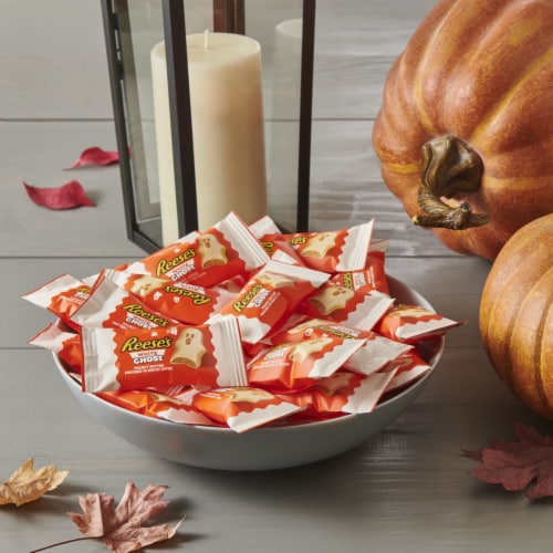 Reese's Halloween White Creme Peanut Butter Cup Ghost Snack Size Candy Perspective: top
