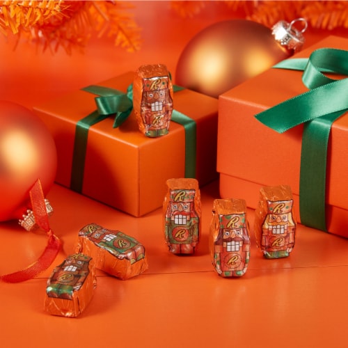 REESE'S Milk Chocolate Peanut Butter Creme Nutcrackers Candy Christmas Bag Perspective: top