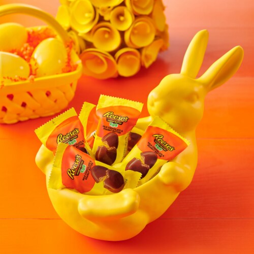 REESE'S Milk Chocolate and Peanut Butter Eggs Easter Candy Bag Perspective: top