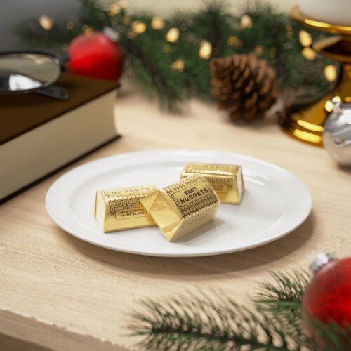 HERSHEY'S NUGGETS Milk Chocolate with Almonds Christmas Candy Bag Perspective: top