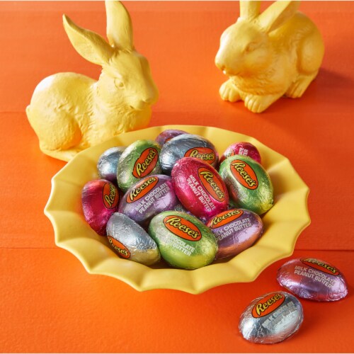 REESE'S Milk Chocolate Peanut Butter Creme Eggs Easter Candy Gift Box Perspective: top
