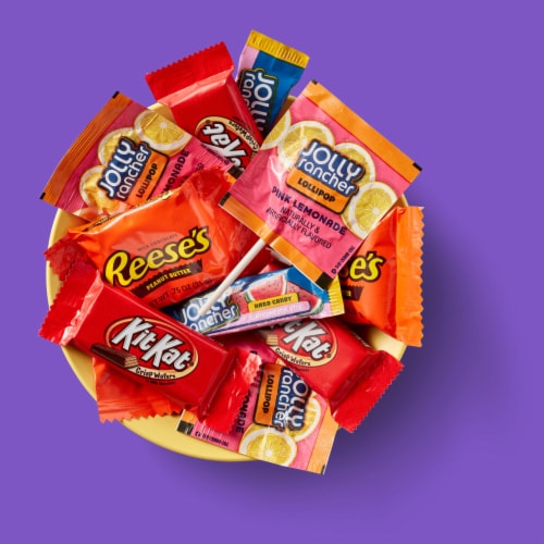 JOLLY RANCHER KIT KAT® and REESE'S Assorted Flavored Snack Size Christmas Candy Party Pack Perspective: top