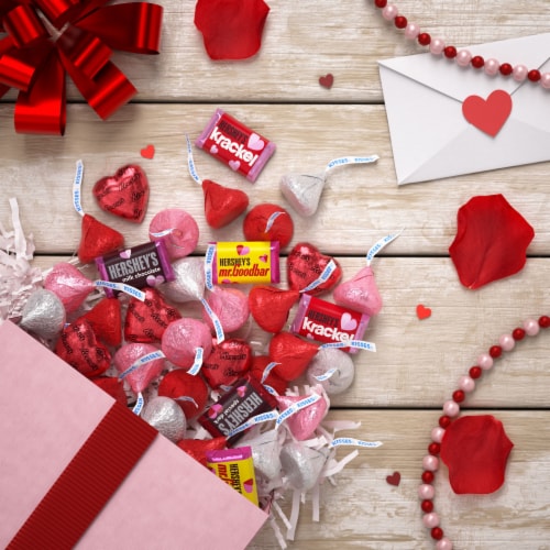 HERSHEY'S and REESE'S Cupid's Mix Chocolate Assortment Candy Valentine's Day Variety Bag Perspective: top