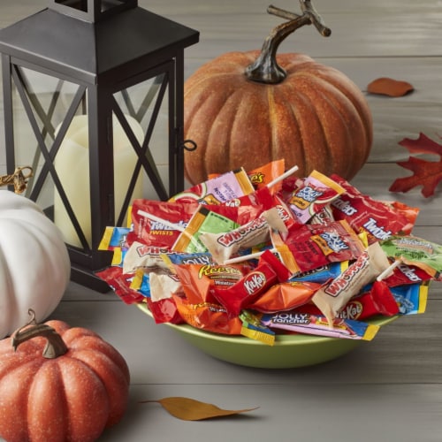Hershey Miniatures Chocolate and Fruit Flavored Assortment Candy Halloween Bulk Variety Bag Perspective: top