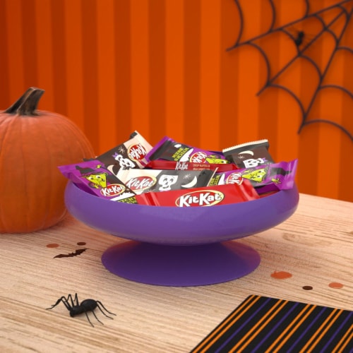 KIT KAT® Halloween Lovers Assorted Milk Chocolate and Creme Halloween Perspective: top